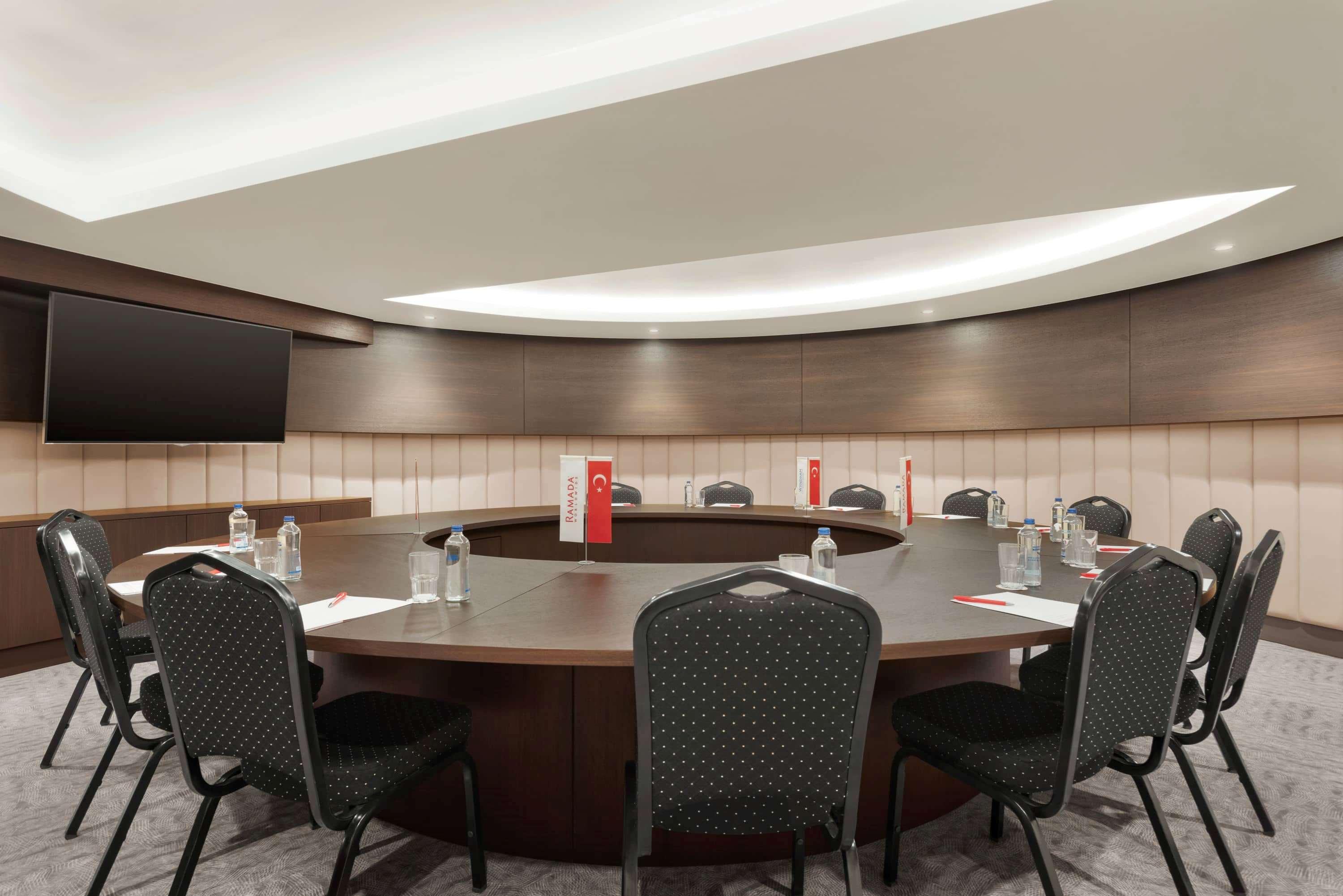 Ramada By Wyndham Isparta Eksteriør bilde
