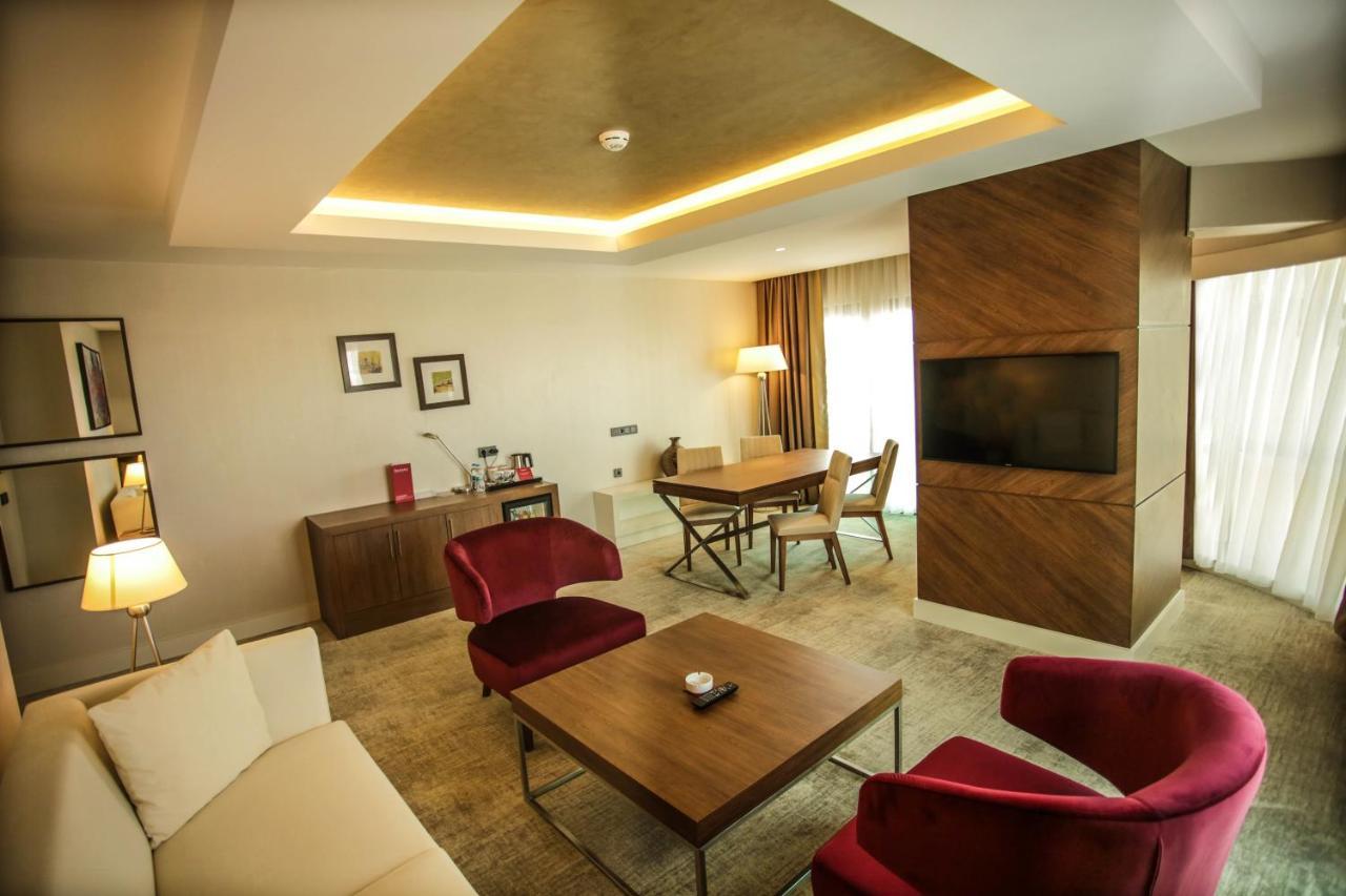 Ramada By Wyndham Isparta Eksteriør bilde