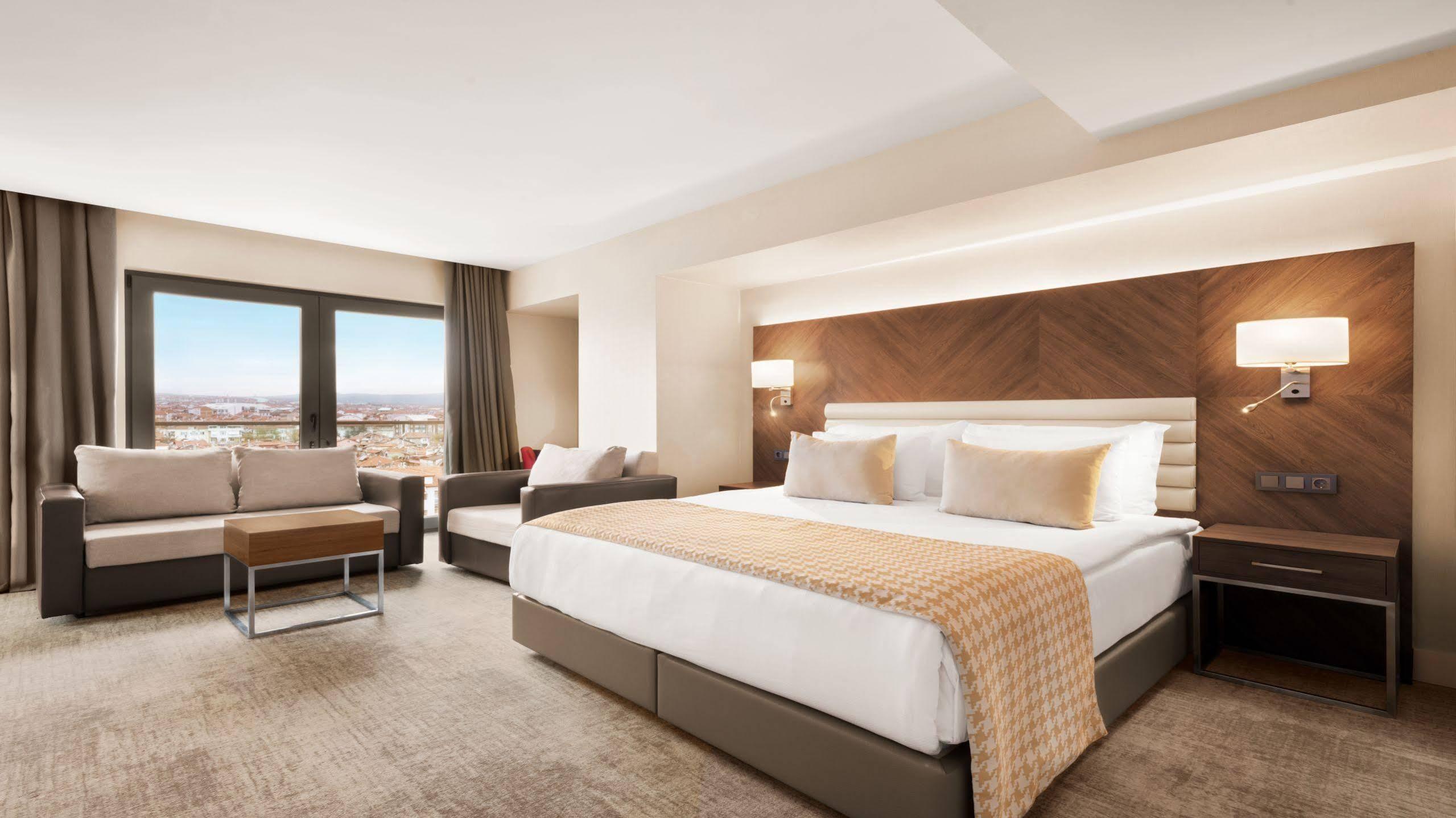 Ramada By Wyndham Isparta Eksteriør bilde
